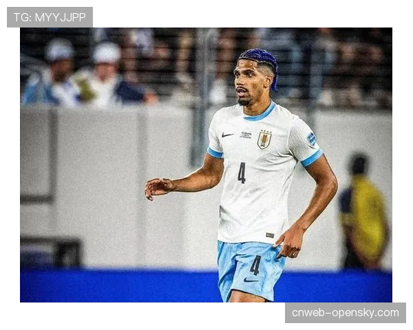 官方：巴萨后卫阿劳霍大腿肌肉受伤，预计缺席三周